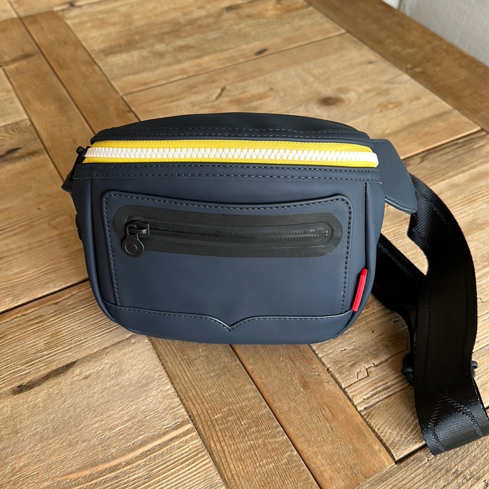 Hunter Belt Bag Fanny Pack Travel Navy Target 20th Anniversary New Without Tags